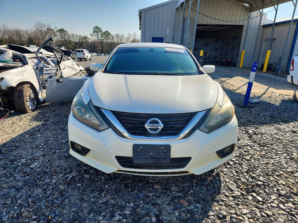 Photo 5 from auction – 2017 NISSAN ALTIMA with VIN 1N4AL3AP2HC259923