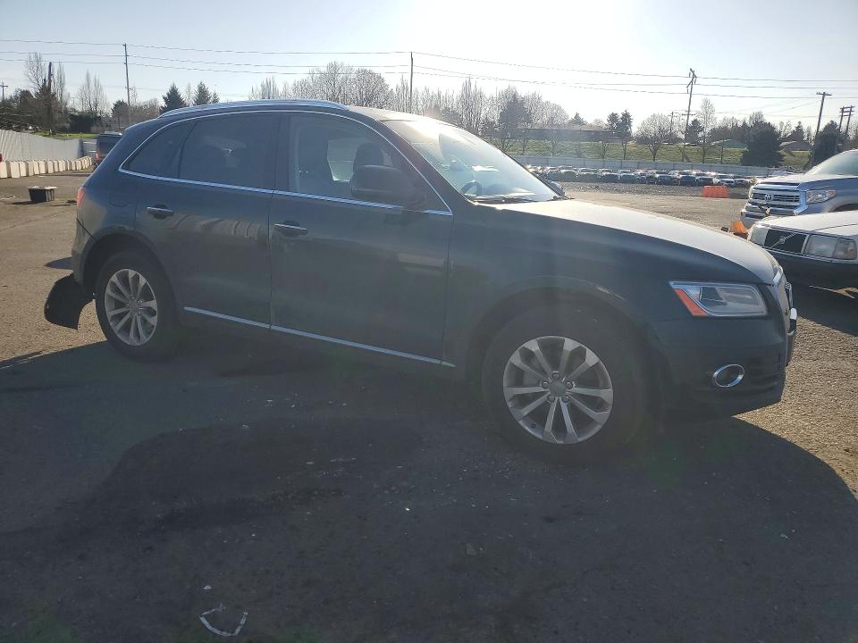 Photo 4 from auction – 2017 AUDI Q5 PREMIUM with VIN WA1C2AFP3HA014539