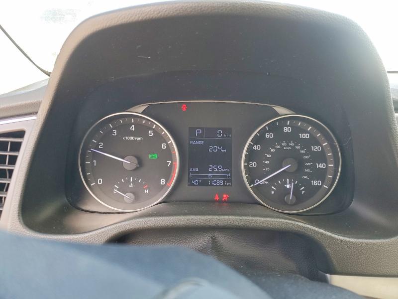 Photo 9 from auction – 2017 HYUNDAI ELANTRA with VIN 5NPD84LF6HH156799