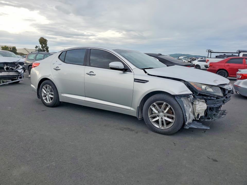 Photo 4 from auction – 2013 KIA OPTIMA with VIN KNAGM4A71D5432799