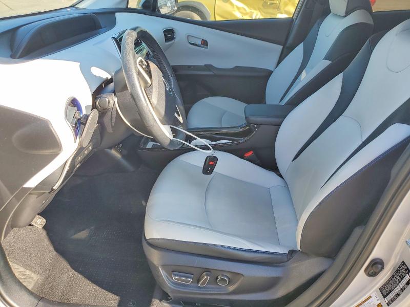 Photo 7 from auction – 2016 TOYOTA PRIUS with VIN JTDKARFU5G3011041