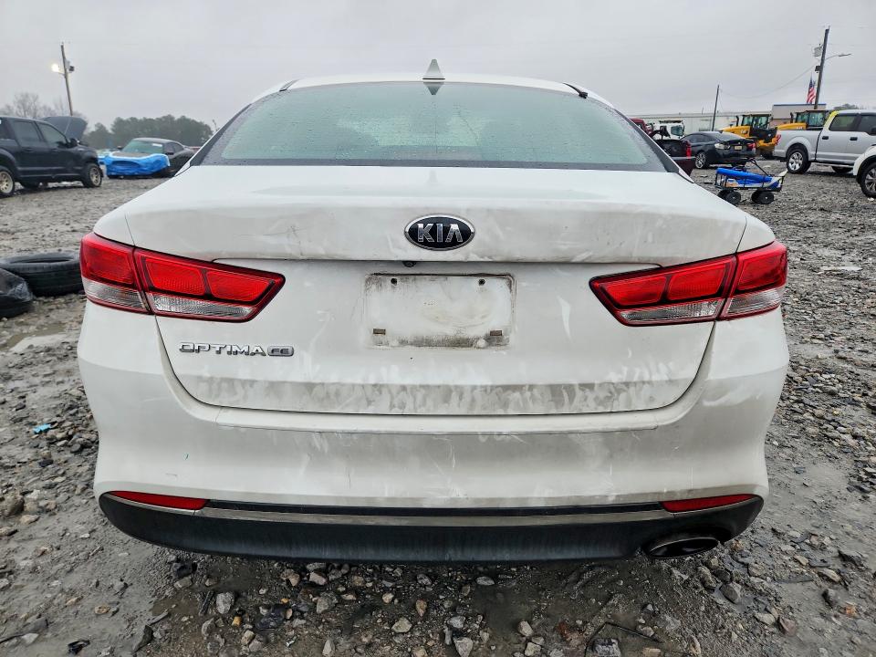 Photo 6 from auction – 2017 KIA OPTIMA LX with VIN 5XXGT4L33HG166803
