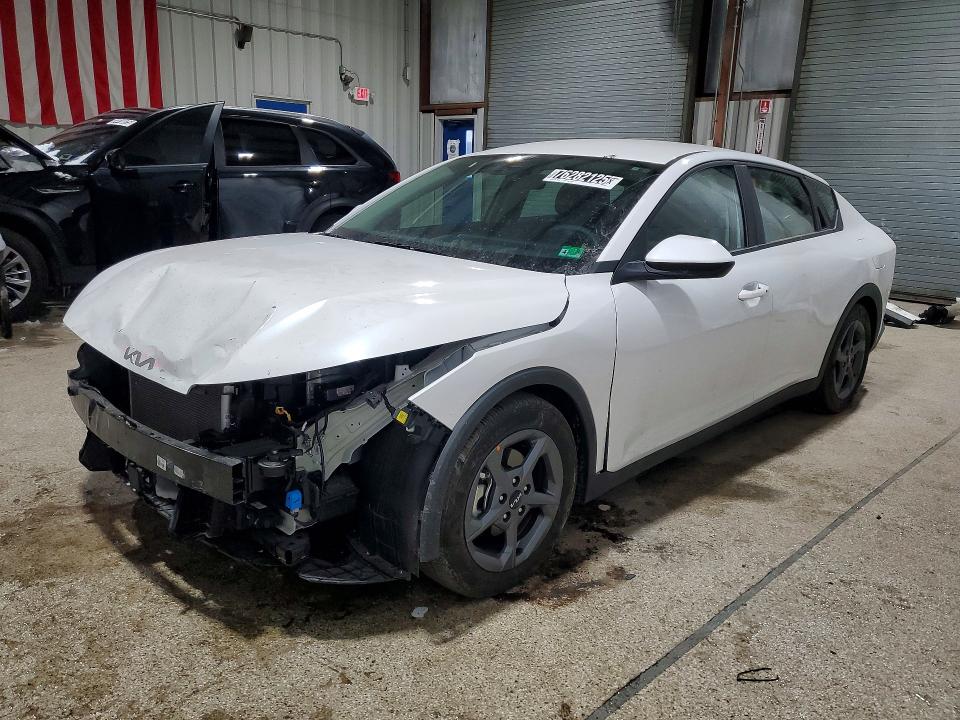 KIA K4 LX 2025 with VIN 3KPFT4DE6SE099450 - Photo from auction