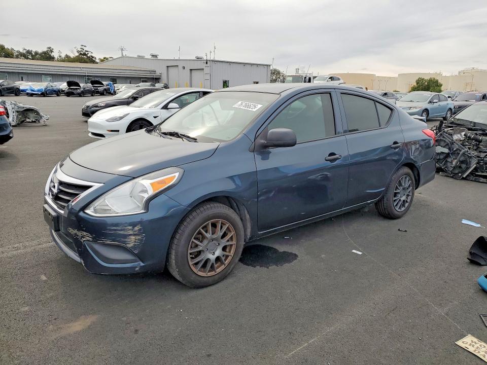 NISSAN VERSA 2015 with VIN 3N1CN7AP3FL833597 - Photo from auction