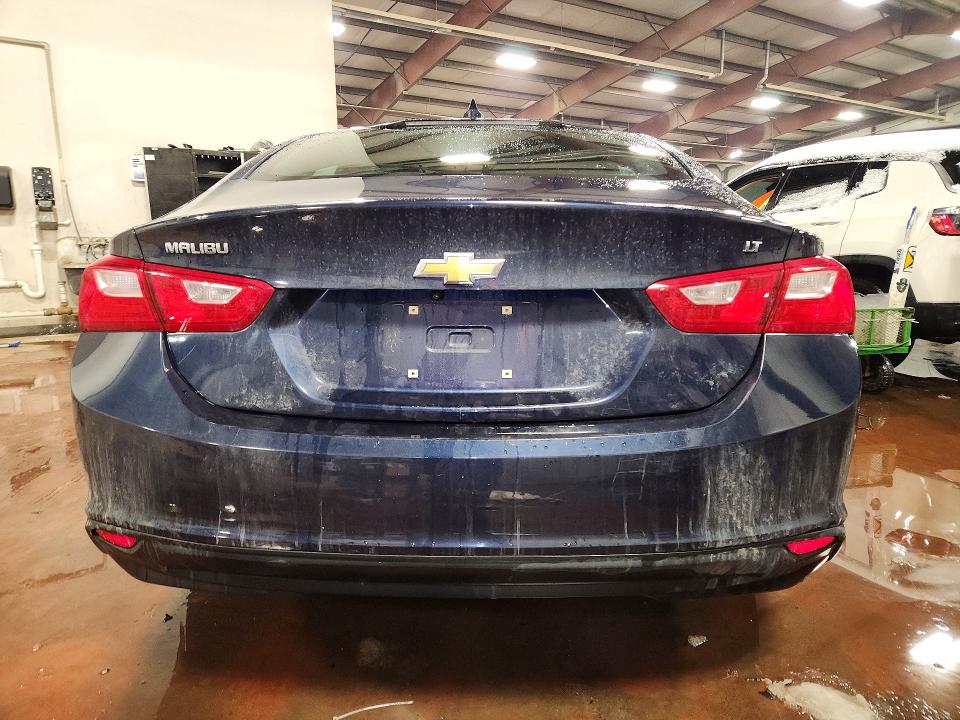 Photo 6 from auction – 2018 CHEVROLET MALIBU LT with VIN 1G1ZD5ST5JF184522