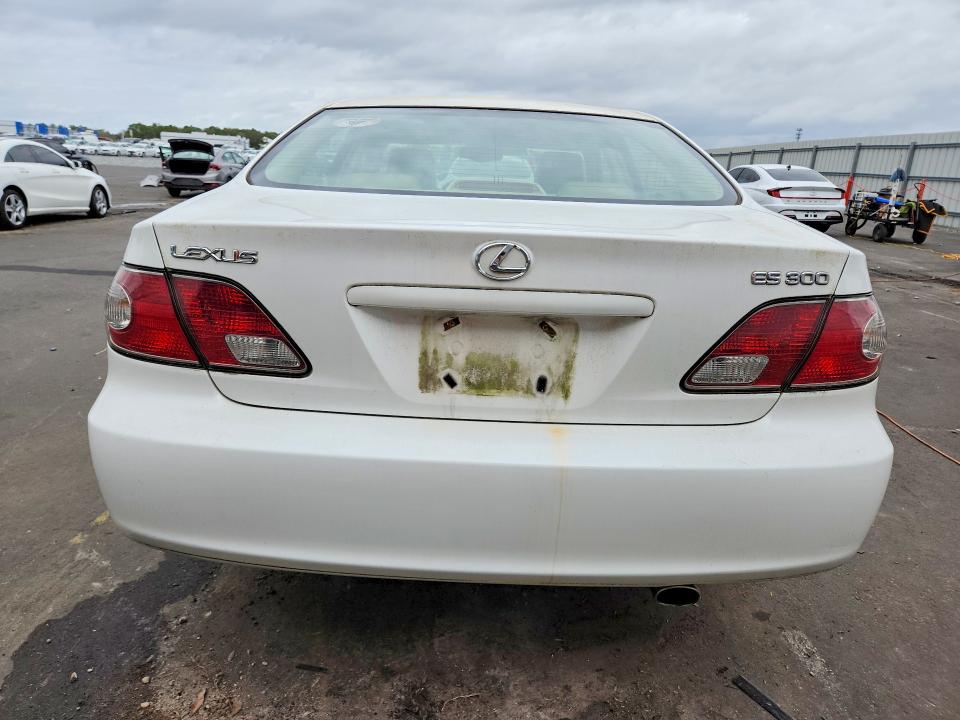 Photo 6 from auction – 2002 LEXUS ES with VIN JTHBF30G420030643