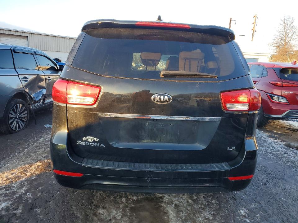Photo 6 from auction – 2016 KIA SEDONA LX with VIN KNDMB5C13G6113445