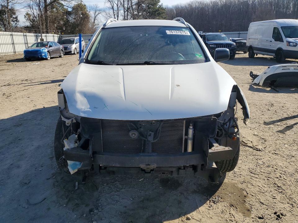 Photo 5 from auction – 2015 NISSAN ROGUE SELECT with VIN JN8AS5MTXFW159148