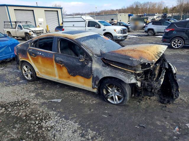 Photo 4 from auction – 2015 VOLVO S60 with VIN YV126MFK8F1343272
