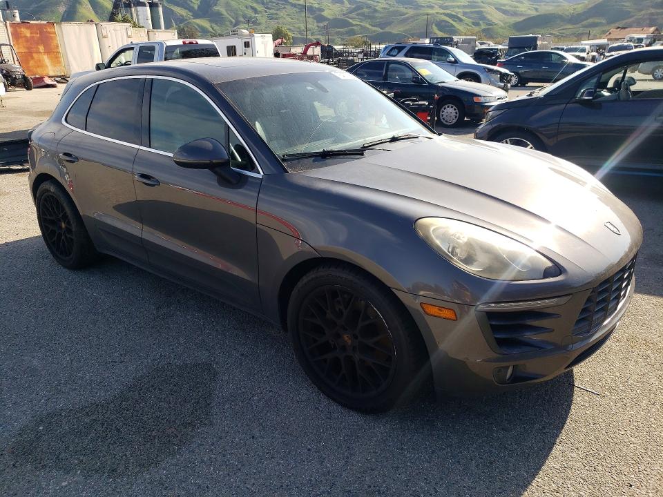 Photo 4 from auction – 2015 PORSCHE MACAN S with VIN WP1AB2A55FLB50745