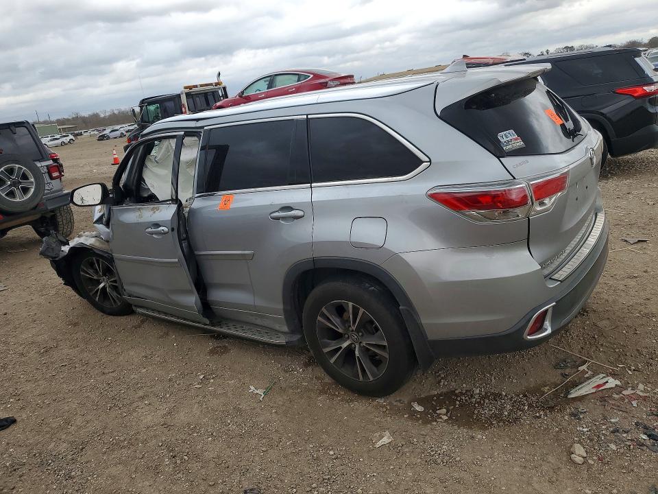 Photo 2 from auction – 2016 TOYOTA HIGHLANDER with VIN 5TDKKRFH1GS143728