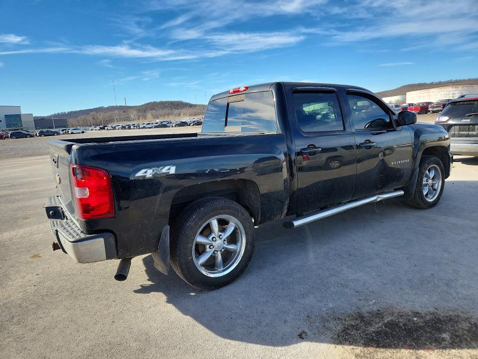 Photo 3 from auction – 2011 CHEVROLET SILVERADO with VIN 3GCPKTE33BG317282