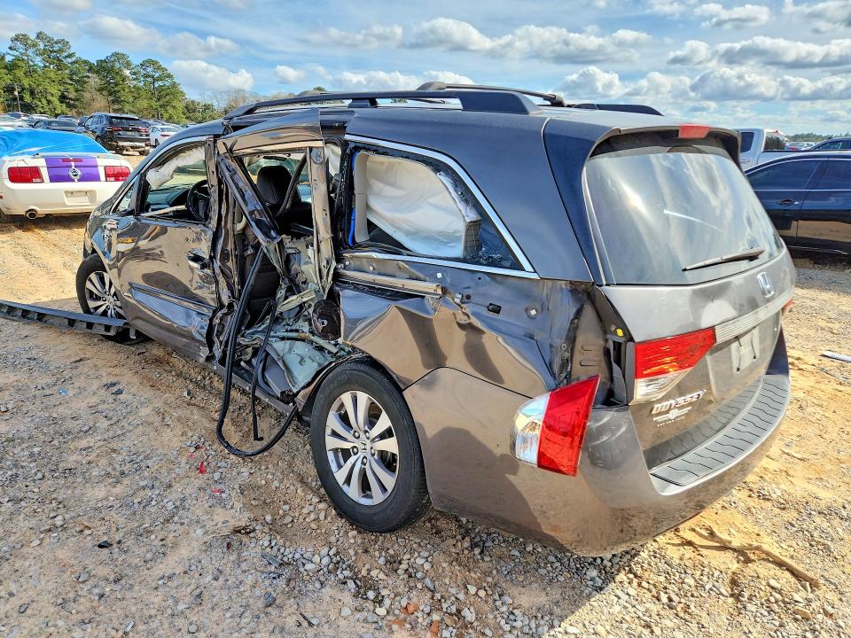 Photo 2 from auction – 2015 HONDA ODYSSEY with VIN 5FNRL5H63FB020998