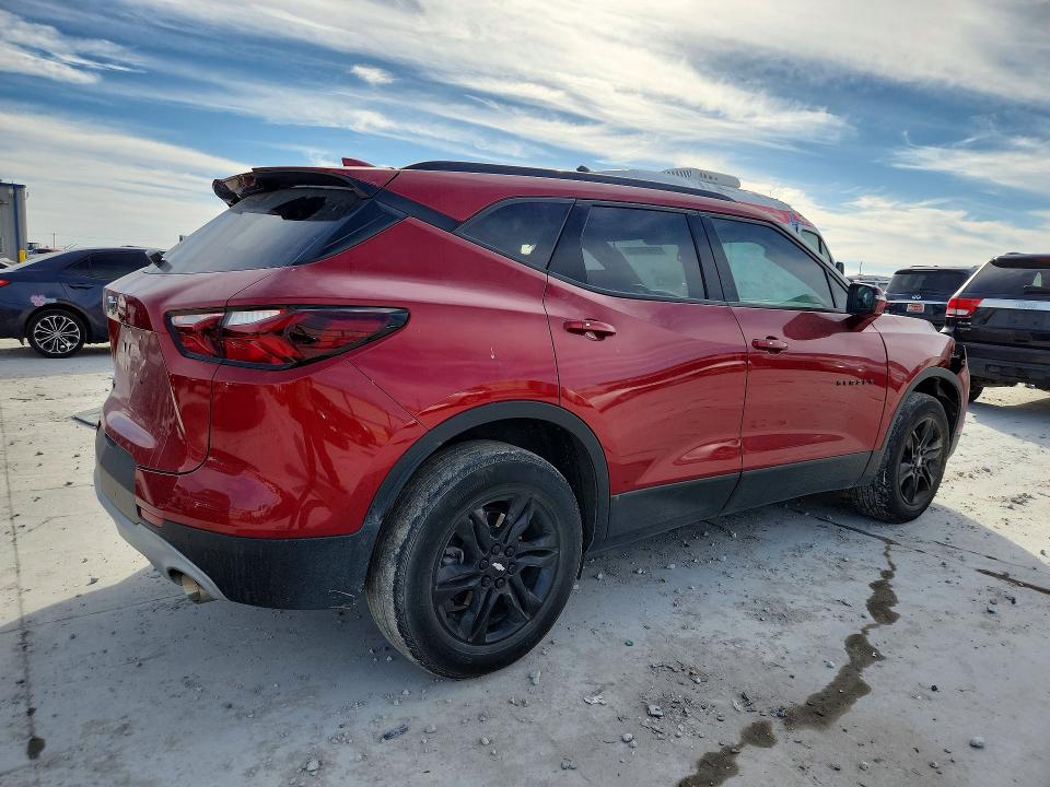 Photo 3 from auction – 2022 CHEVROLET BLAZER with VIN 3GNKBCR49NS124396