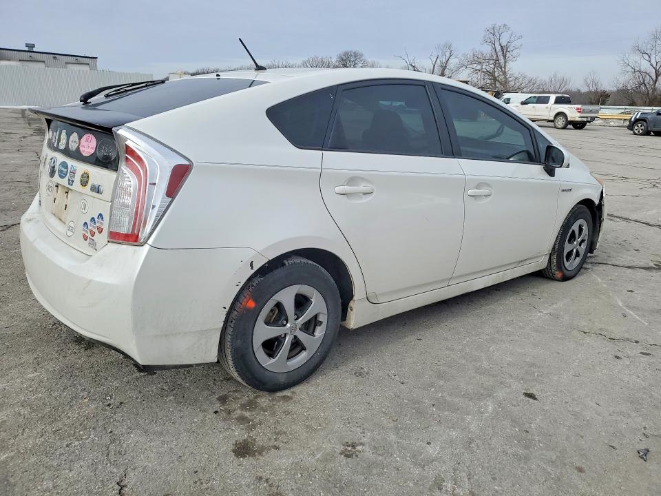 Photo 3 from auction – 2012 TOYOTA PRIUS with VIN JTDKN3DU9C5475517