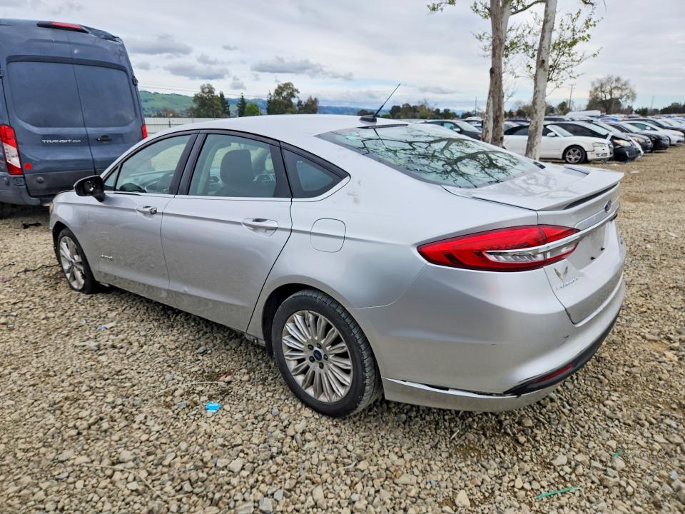 Photo 2 from auction – 2017 FORD FUSION with VIN 3FA6P0LU6HR234343