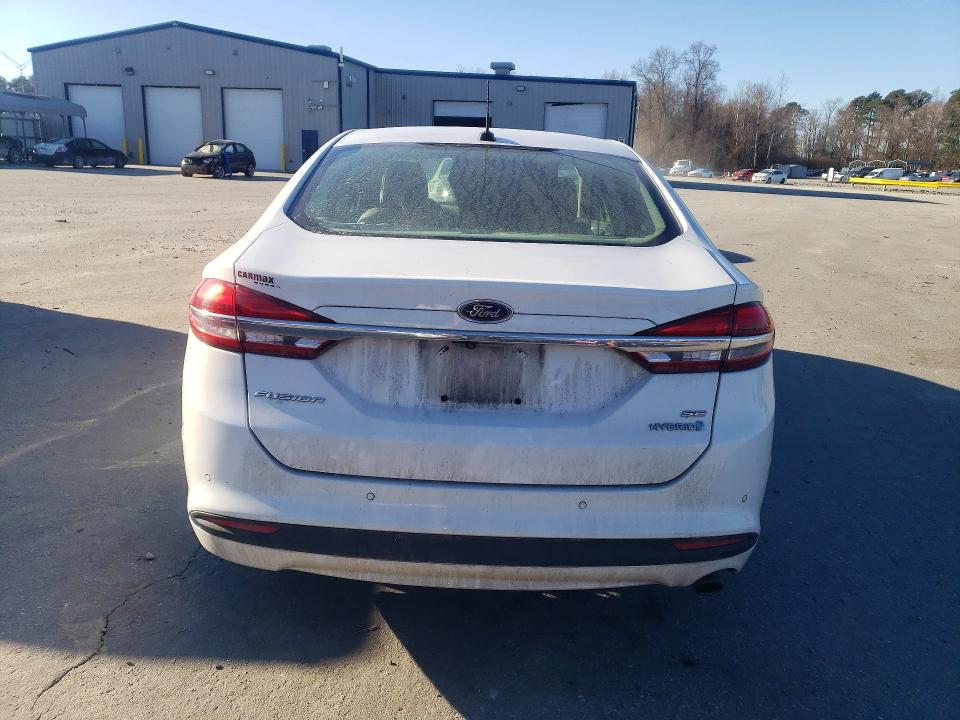 Photo 6 from auction – 2018 FORD FUSION with VIN 3FA6P0LU3JR221250