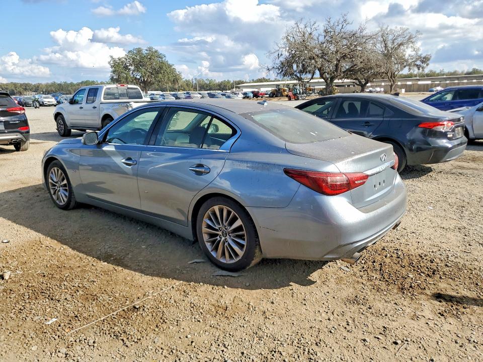 Photo 2 from auction – 2018 INFINITI Q50 with VIN JN1EV7AP2JM357379