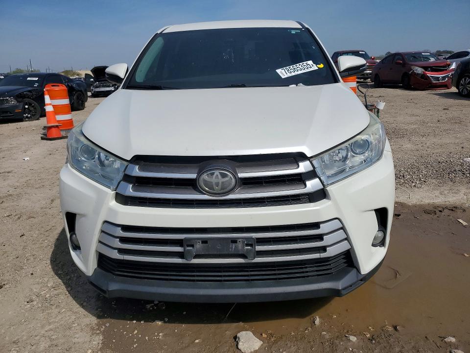 Photo 5 from auction – 2018 TOYOTA HIGHLANDER with VIN 5TDZZRFH5JS283668
