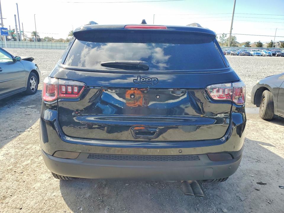 Photo 6 from auction – 2018 JEEP COMPASS with VIN 3C4NJDBB8JT478860