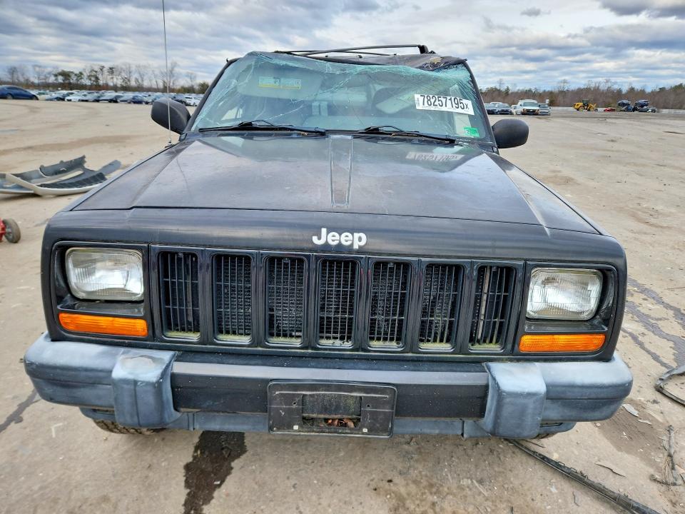 Foto 5 de la subasta – 2001 JEEP CHEROKEE con VIN 1J4FF48SX1L513739