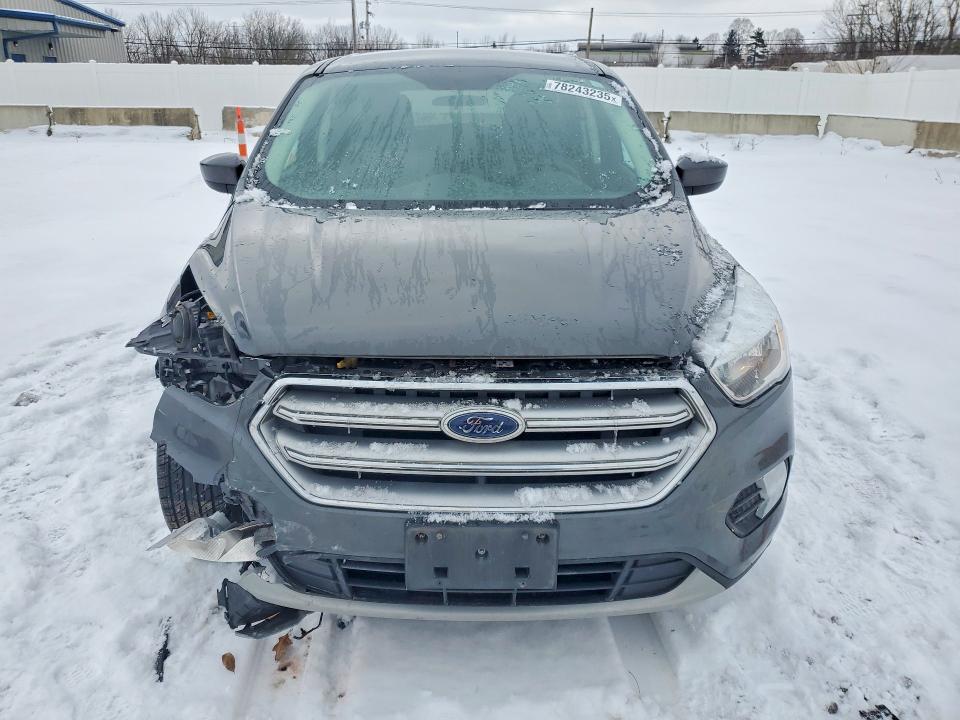 Photo 5 from auction – 2017 FORD ESCAPE with VIN 1FMCU0GD3HUB58083