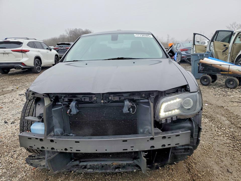 Photo 5 from auction – 2018 CHRYSLER 300 with VIN 2C3CCAAG7JH308192