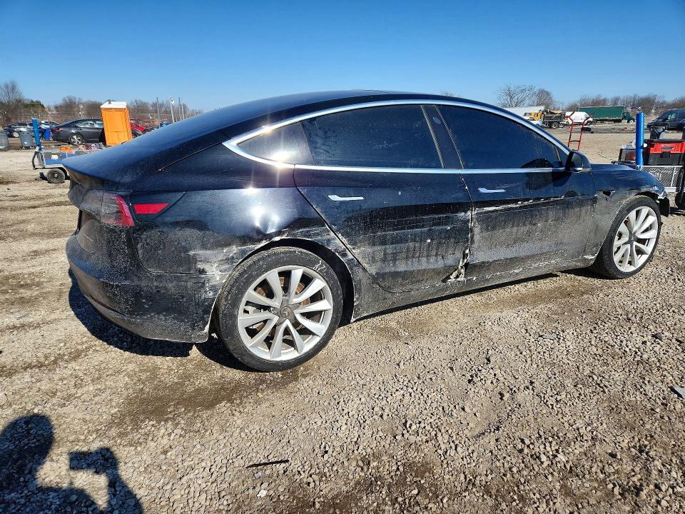 Photo 3 from auction – 2019 TESLA MODEL 3 with VIN 5YJ3E1EB0KF497344