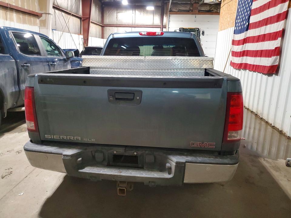 Zdjęcie 6 z aukcji – 2013 GMC SIERRA z VIN 3GTP2VE76DG101878
