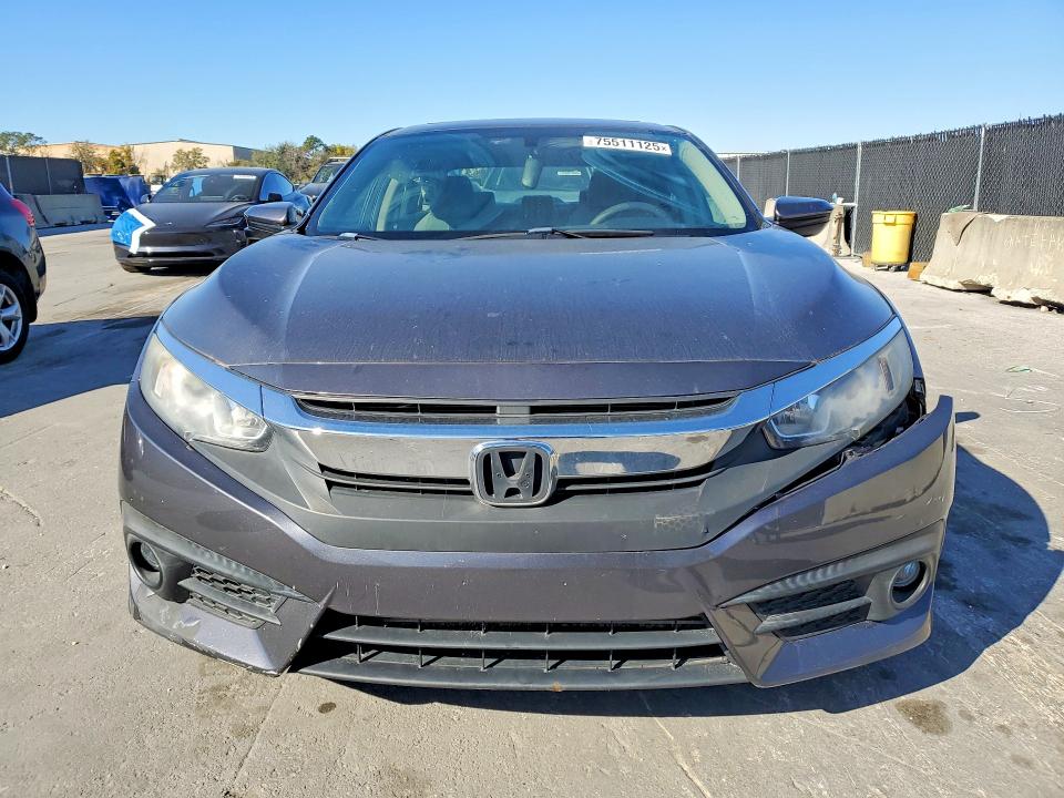 Photo 5 from auction – 2017 HONDA CIVIC EX with VIN 19XFC1F32HE014168