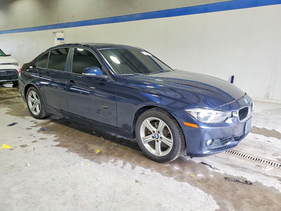 Photo 4 from auction – 2015 BMW 328 with VIN WBA3A5G51FNS91156