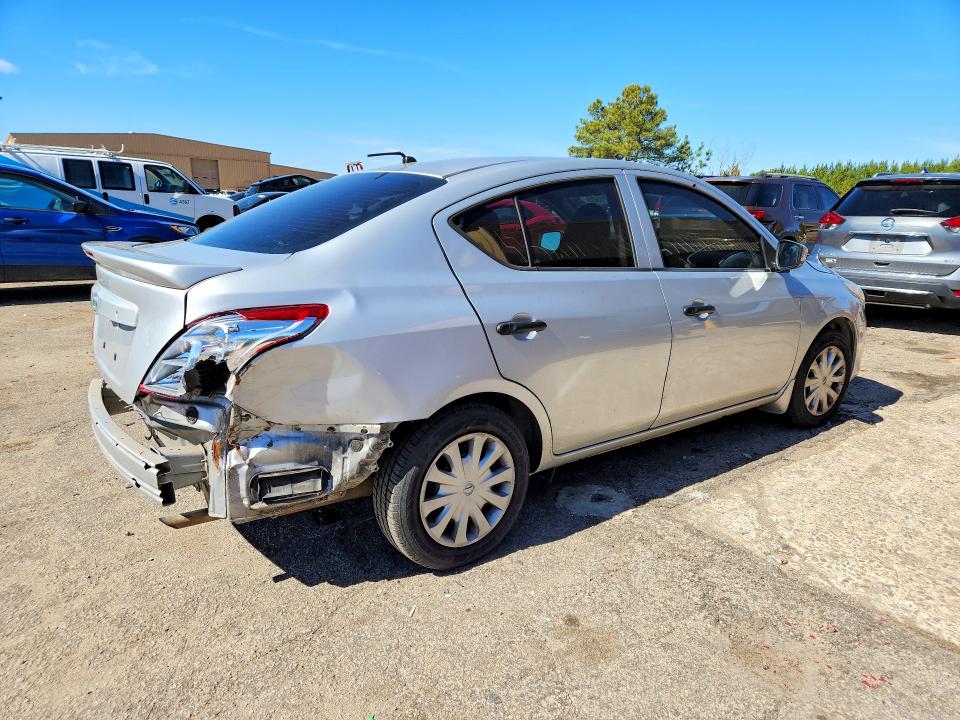 Photo 3 from auction – 2016 NISSAN VERSA S with VIN 3N1CN7AP1GL914843