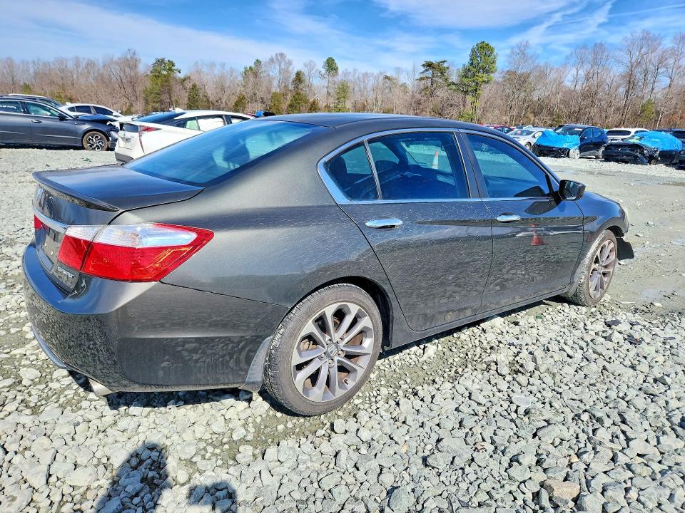 Photo 3 from auction – 2014 HONDA ACCORD with VIN 1HGCR2F50EA244137