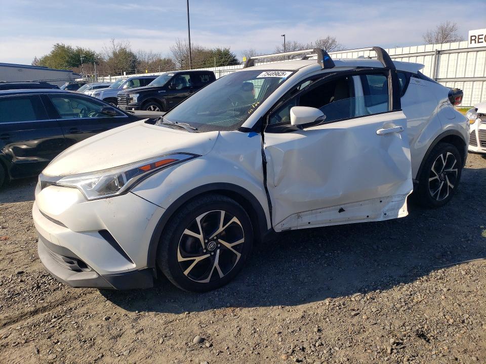 TOYOTA C-HR 2018 with VIN NMTKHMBX5JR034158 - Photo from auction