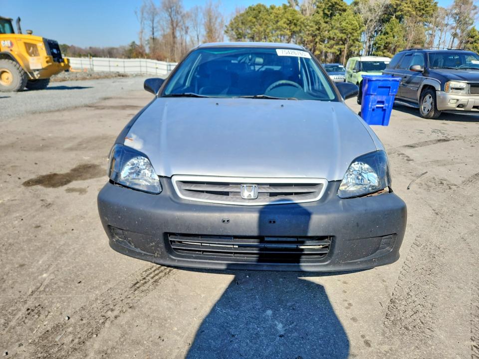 Photo 5 from auction – 2000 HONDA CIVIC DX with VIN 1HGEJ6223YL102652