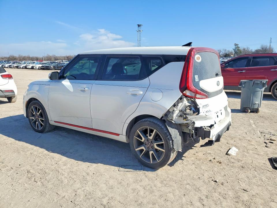 Photo 2 from auction – 2020 KIA SOUL with VIN KNDJ63AU1L7015401