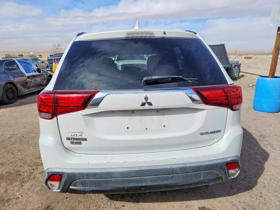 Photo 6 from auction – 2018 MITSUBISHI OUTLANDER with VIN JA4AD3A32JZ030305