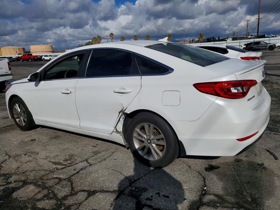 Foto 2 de la subasta – 2016 HYUNDAI SONATA con VIN 5NPE24AF7GH322643