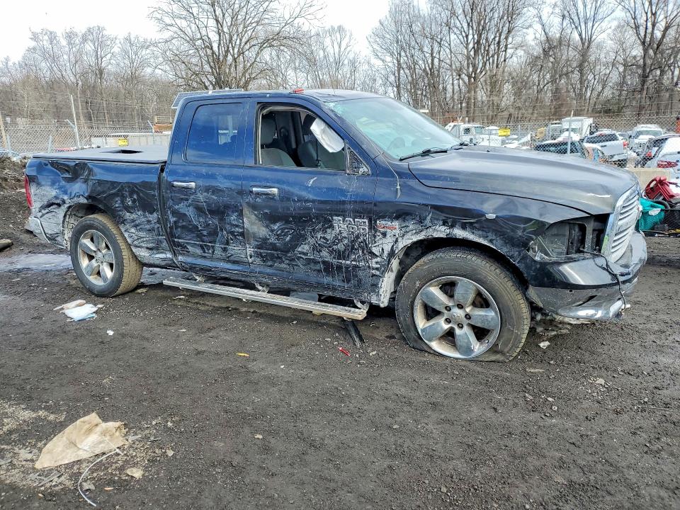 Photo 4 from auction – 2017 RAM 1500 SLT with VIN 1C6RR6GT0HS804001