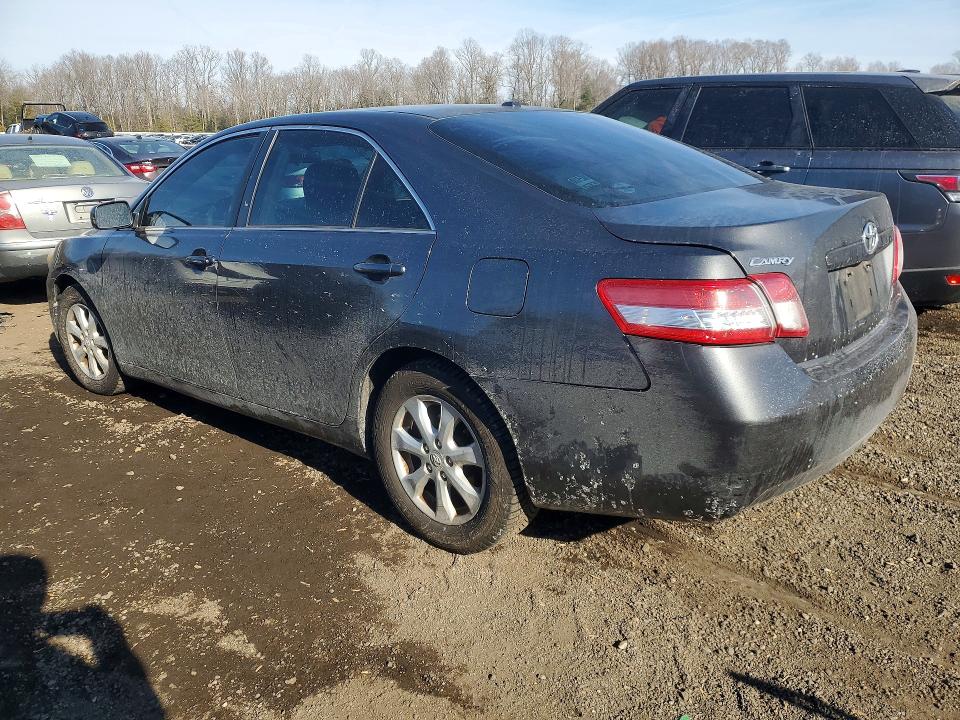 Photo 2 from auction – 2011 TOYOTA CAMRY with VIN 4T1BF3EK6BU628851