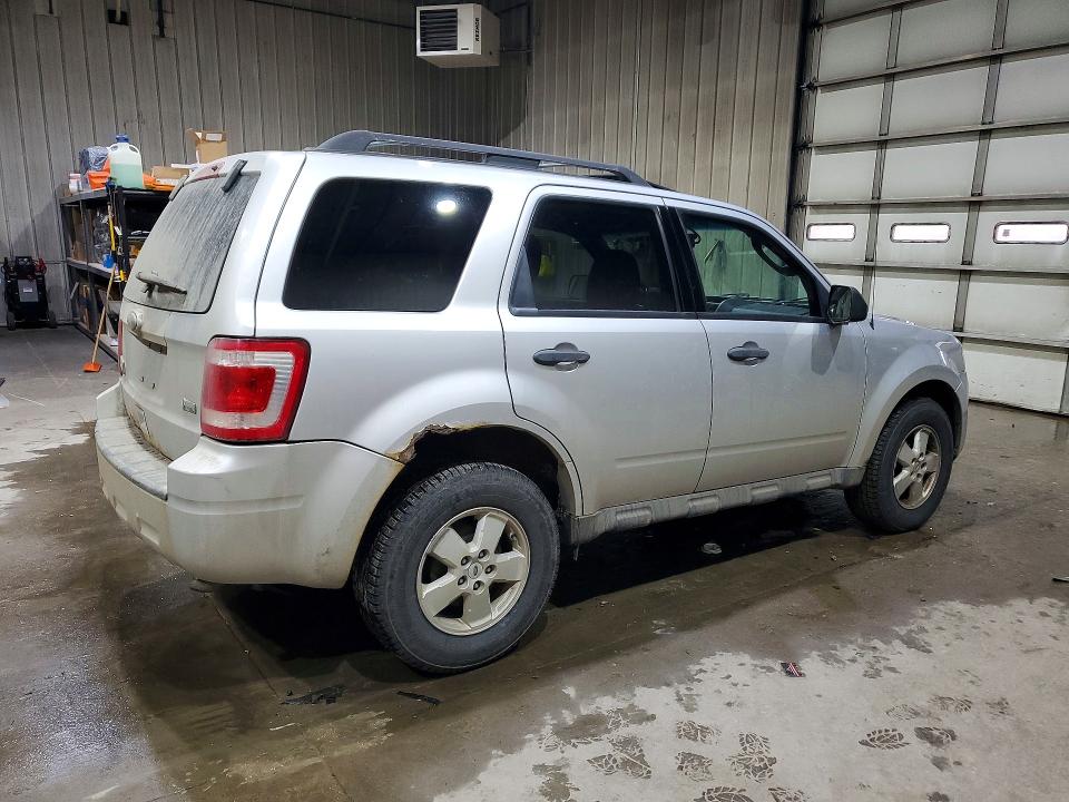 Photo 3 from auction – 2010 FORD ESCAPE with VIN 1FMCU9DG8AKA01623