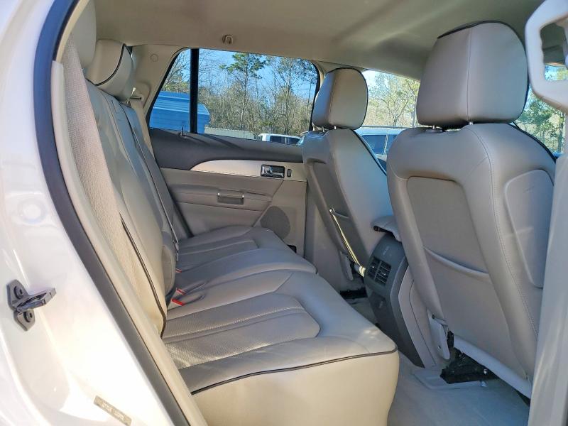 Photo 11 from auction – 2012 LINCOLN TOWNHOUSE MKX with VIN 2LMDJ6JK1CBL14437