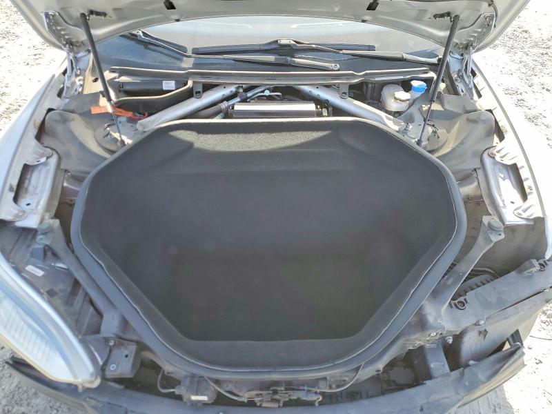 Photo 11 from auction – 2015 TESLA MODEL S with VIN 5YJSA1E43FF115211