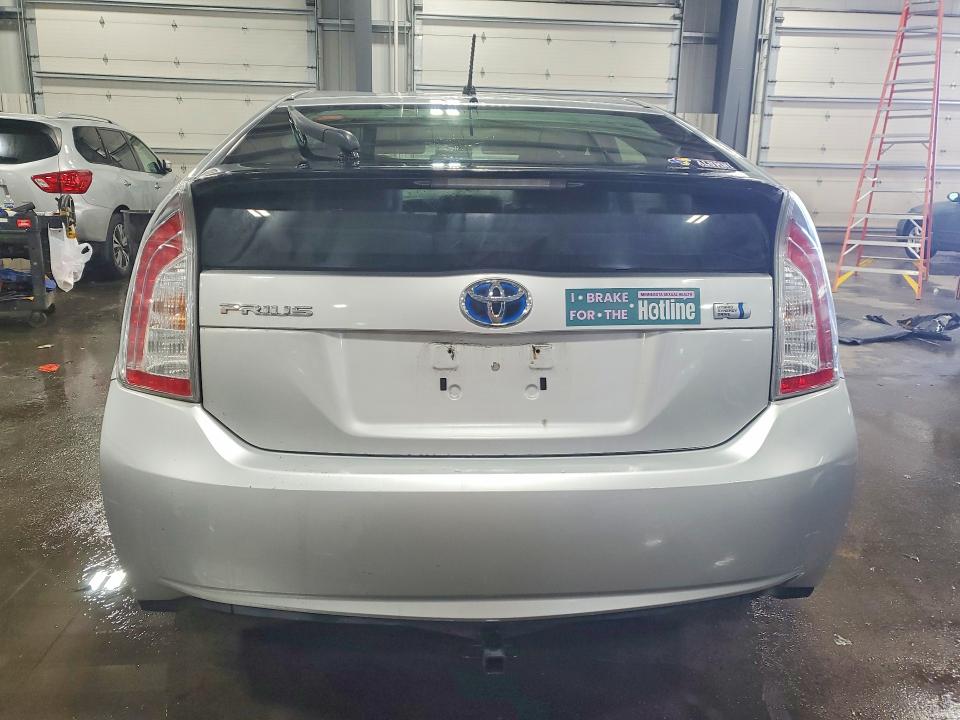 Photo 6 from auction – 2013 TOYOTA PRIUS with VIN JTDKN3DU8D0347879
