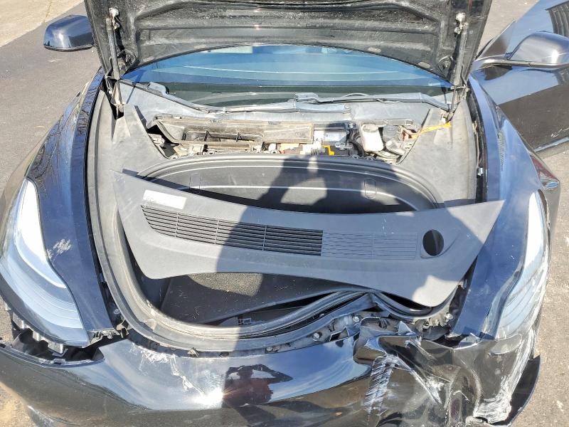 Photo 11 from auction – 2018 TESLA MODEL 3 with VIN 5YJ3E1EB9JF071912