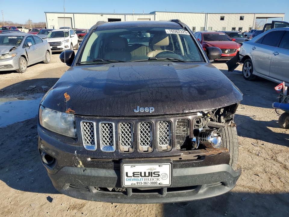 Photo 5 from auction – 2014 JEEP COMPASS with VIN 1C4NJDEB7ED642123