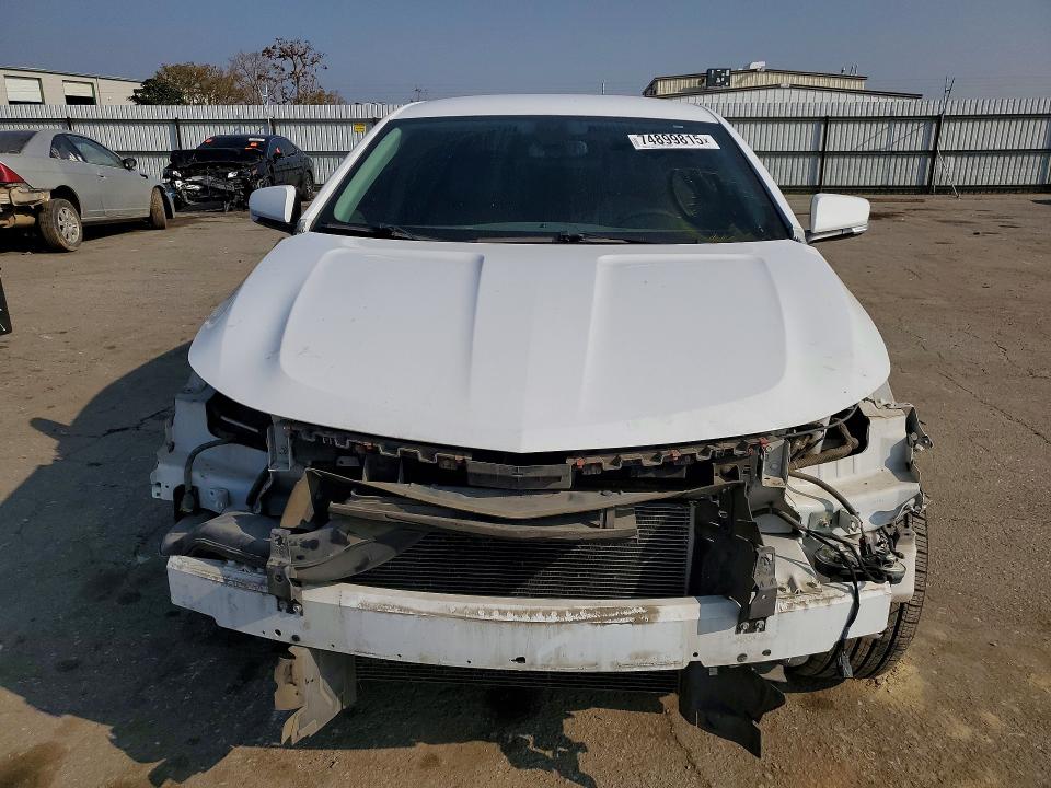 Photo 5 from auction – 2017 CHEVROLET IMPALA with VIN 2G1105SA0H9153320