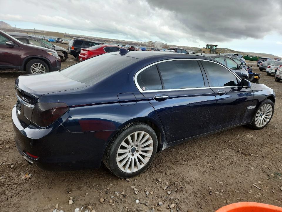 Photo 3 from auction – 2010 BMW 750 with VIN WBAKC8C57AC430126