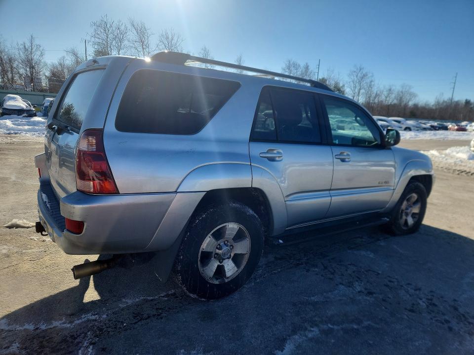 Photo 3 from auction – 2004 TOYOTA 4RUNNER SR with VIN JTEBU14R840039402