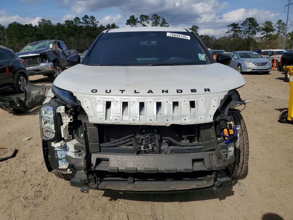 Photo 5 from auction – 2023 MITSUBISHI OUTLANDER with VIN JA4J3UA82PZ030334